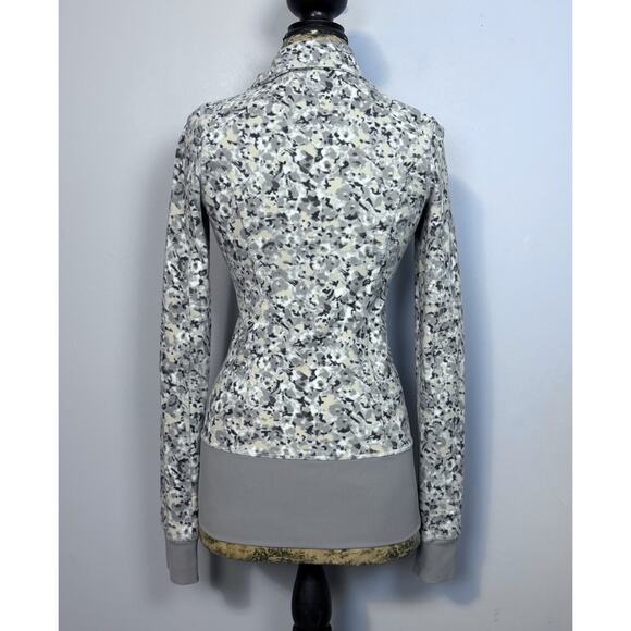 Lululemon sz 4 Nice Asana Jacket Not So Petite Fleur Silver Spoon Luon - Picture 13 of 16